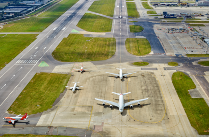 Transport secretary “minded to approve” Gatwick expansion